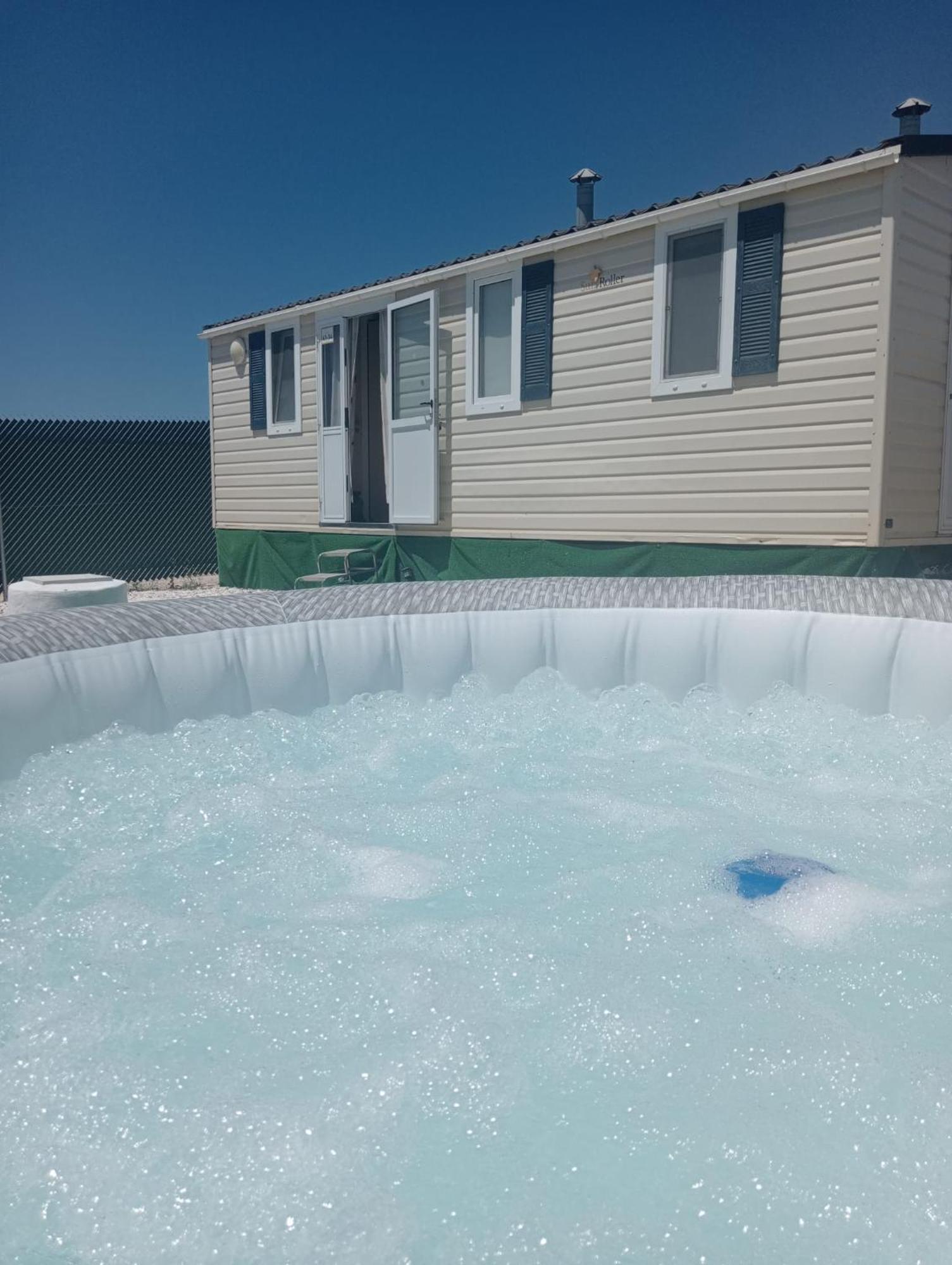 Casita Mh Acogedora Para 6 Con Jacuzzy Chiclana de la Frontera Exteriör bild